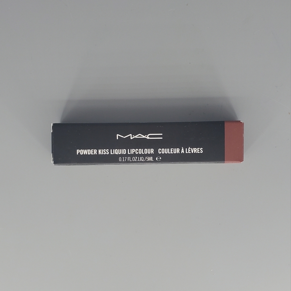 MAC Powder Kiss Liquid Lipcolour, Over the Taupe 997 - Picture 3 of 6